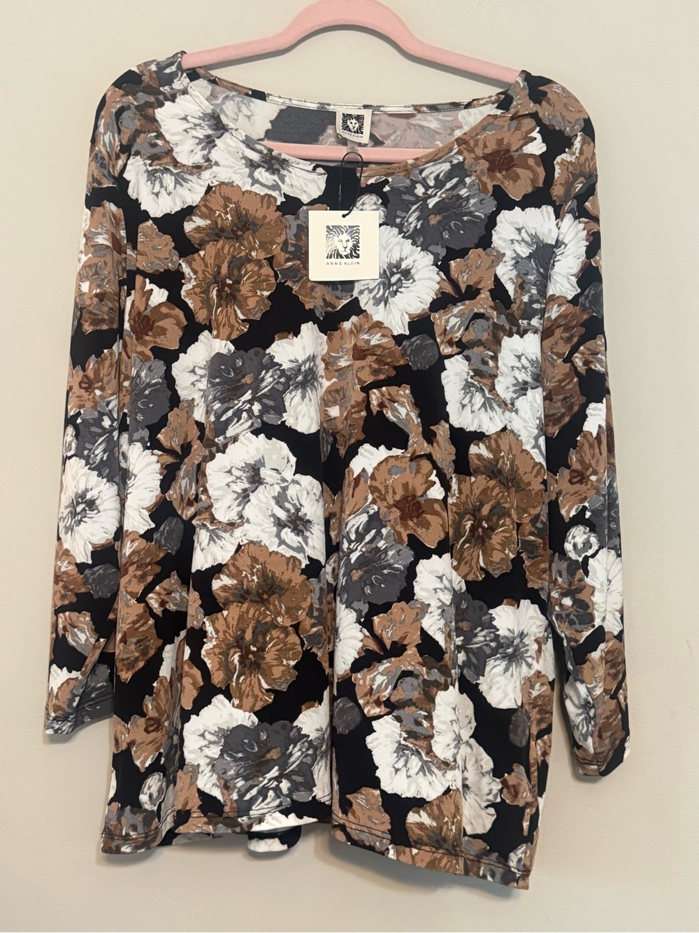 NWT Anne Klein Black Floral Long-Sleeve Scoop Neck Top with Brown & White Bloom